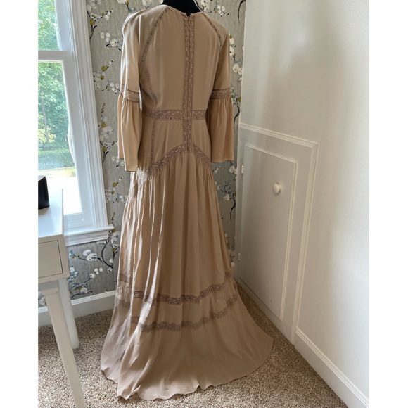Women’s Burberry Silk Tan Long Sleeve Gown SZ: 10 - Picture 4 of 15